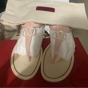 Valentino sandals new sz41